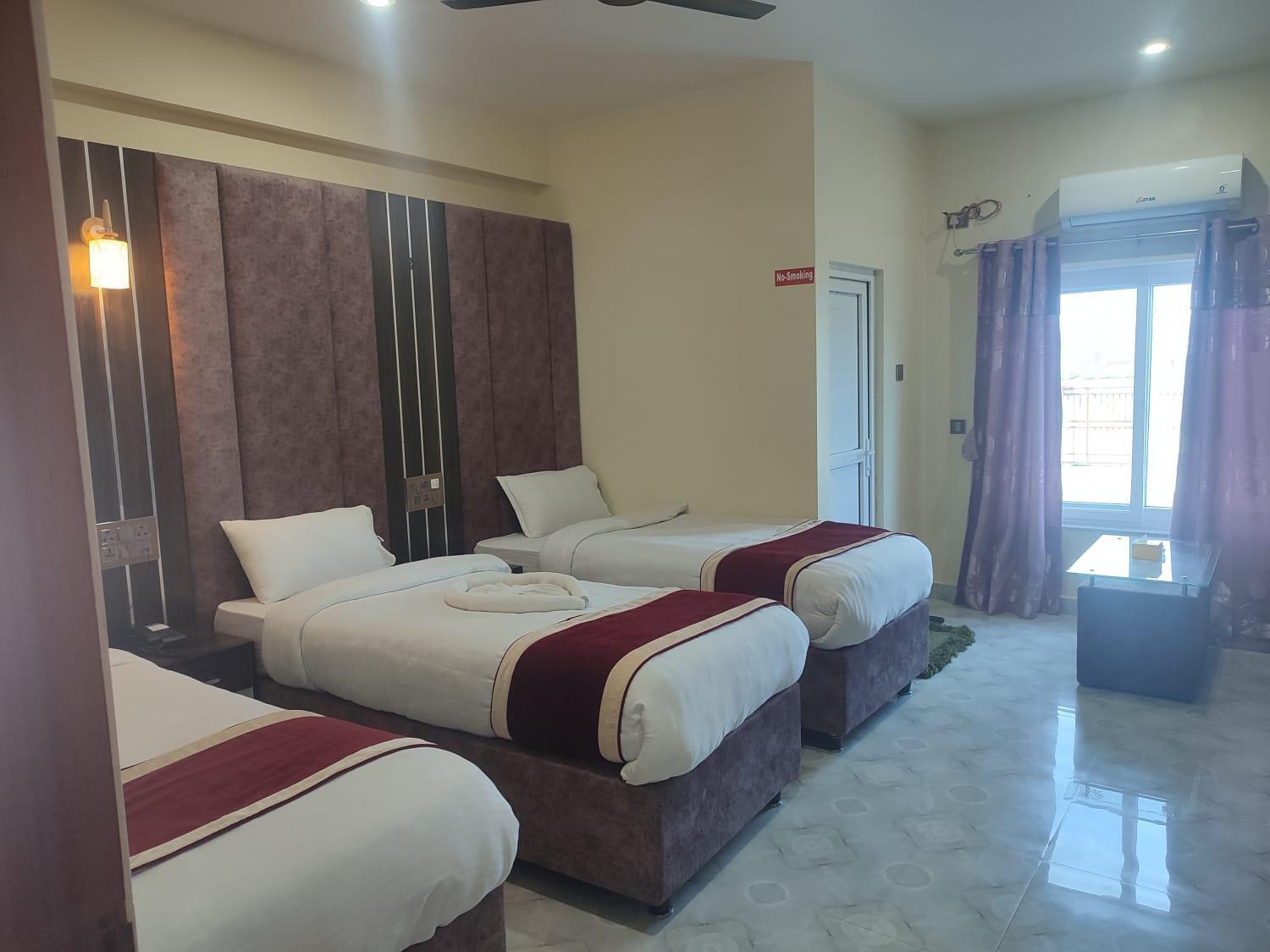 Hotel Hot Pot, Dhangadhi Esterno foto